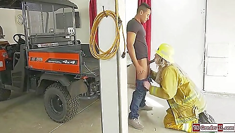 Busty Trans Firewoman Aspen Brooks Barebacks And Rims A Guy Busty Trans Firewoman Aspen Brooks Barebacks And Rims A Guy