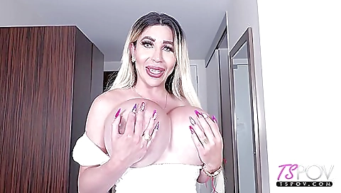 Amazing Blowjob From Caribbean Barbie Amazing Blowjob From Caribbean Barbie